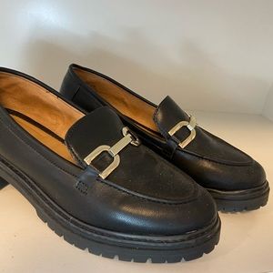 Kelly & Katie chunky black loafer (8.5)